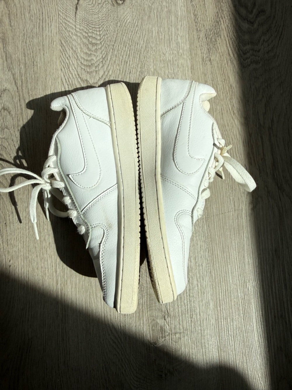 Nike White Low-Top Mesh Sneakers - Picture 5 of 11